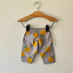 CONJUNTO - BLA BLA - TALLE 0 A 3 MESES - SET X2 PIEZAS ( BATITA Y PANTALÓN MOTIVO FRUTAS) GASA GRIS - tienda online