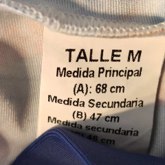 MALLA - TALLE 6 A 9 MESES - SHORT CELESTE MOTIVO TABLAS DE SURF - PilchaGo