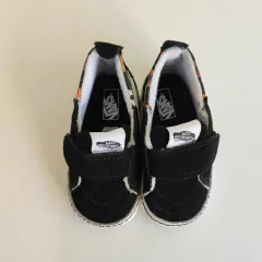 ZAPATILLAS - VANS - TALLE AR 17 - NEGRO MOTIVO VARIOS - PilchaGo