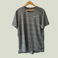 REMERA - NIKE - TALLE M - GRIS - comprar online