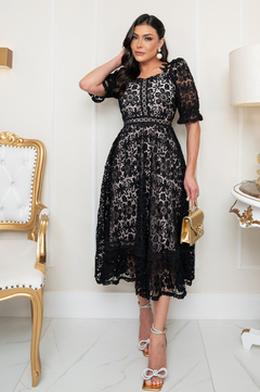 Vestido Midi Monique na internet
