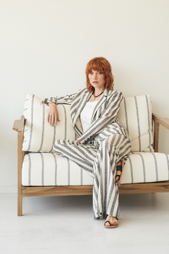 BLAZER AMELIE LINO RAYADO en internet