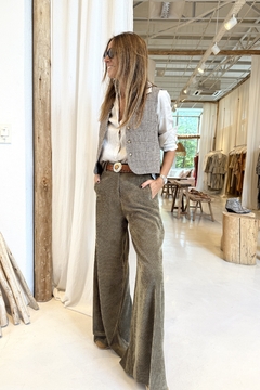 PANTALON MALIBU CORDEROY FW25 VERDE MILITAR - brenda shedden