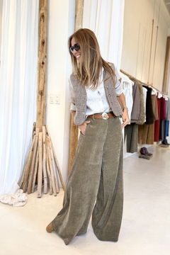PANTALON MALIBU CORDEROY FW25 VERDE MILITAR en internet