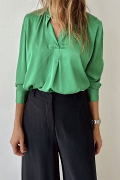 BLUSA MONACO NEW VERDE en internet