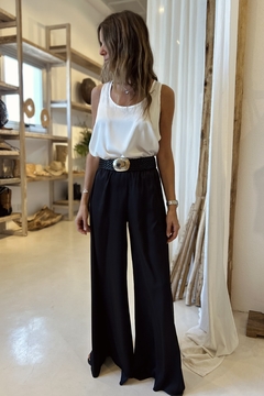 Imagen de TOP MARU SATÉN OFF WHITE