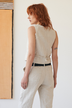 CHALECO DREW LINO PIEDRA - comprar online