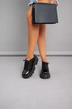 BORCEGO BAJO ART-540 NEGRO CHAROL en internet