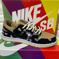 DUNK LOW TRAVIS SCOTT