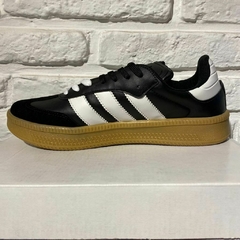 SAMBA XLG NEGRO/BLANCO - comprar online
