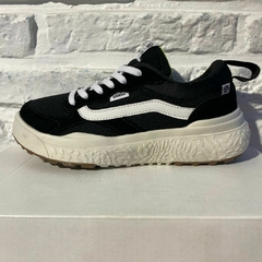 VANS ULTRARANGE blanco/negro SIN CAJA