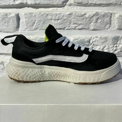 VANS ULTRARANGE blanco/negro SIN CAJA - comprar online