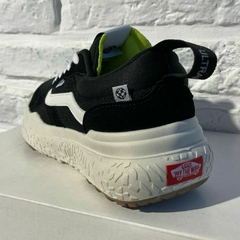 VANS ULTRARANGE blanco/negro SIN CAJA en internet