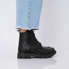 Borcegos Bajos Acordonados Art-590 NEGRO - comprar online