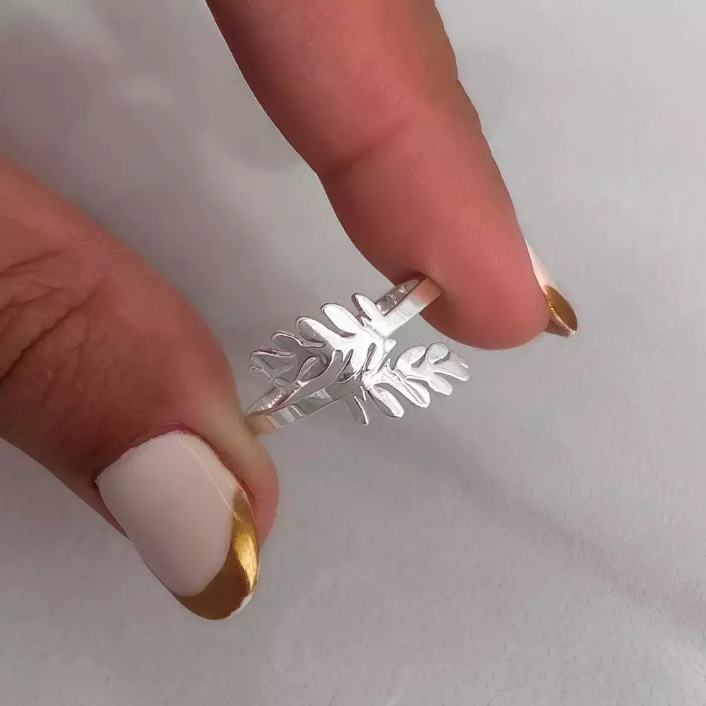 Anillo acero blanco Laurel