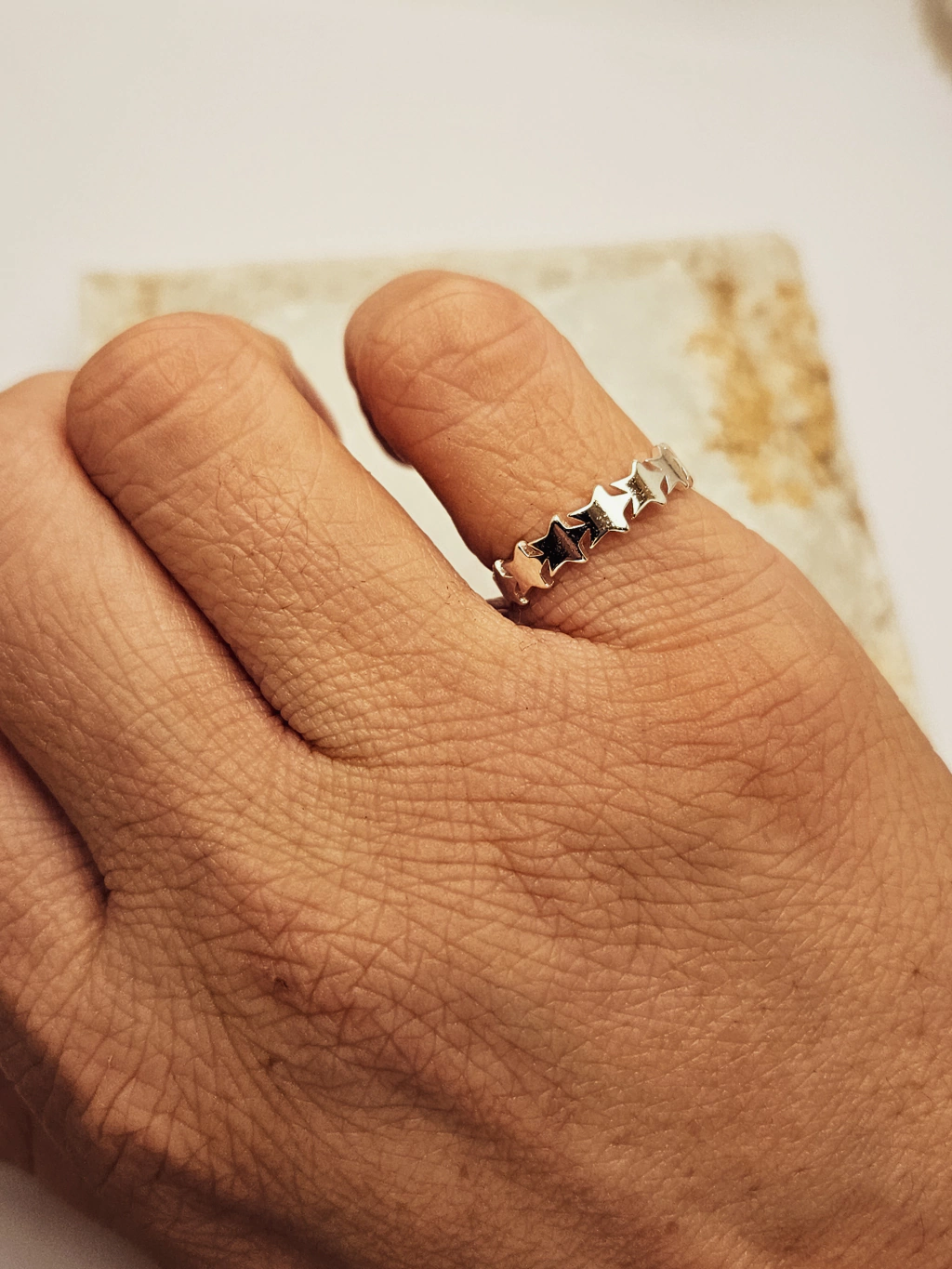 Anillo acero blanco estrellas
