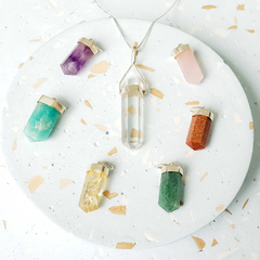 Colar Ponta de Cristal - comprar online