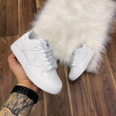 Tênis Dunk branco
