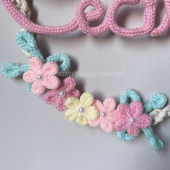 Porta Maternidade Tricotin Cecília + Macramê + Flores e Borboleta - Mimeria Acessórios