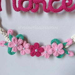 Porta Maternidade Tricotin Marcela + Arco Macramê + Flores - Mimeria Acessórios