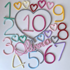 Kit Mesversário Olívia + Coraçõeszinhos - comprar online