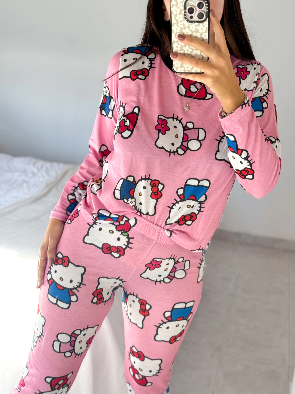 Pijama HELLO KITTY manga larga rosa unisex - MEDIDAS EN DESCRIPCION