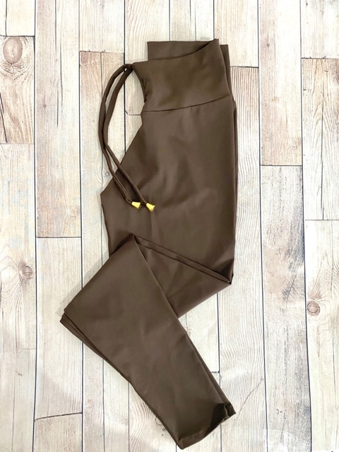LEGGING COM LAÇO MARROM - comprar online