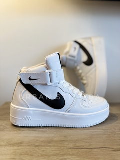 Zapatillas Air Boot blanca con negro