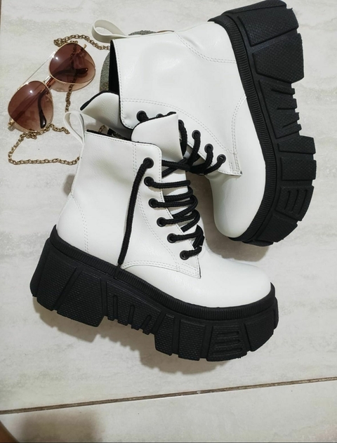 BORCEGOS KIRA BLANCO