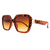 O Óculos de Sol Ana Animal print possui um design moderno, em formato quadrado, com armação em acetato estampado e lentes na cor marrom degradê.