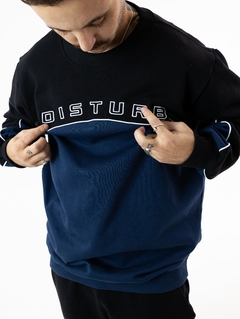 Moletom Disturb Em Arco De Contorno Em Preto/Azul - 518218 - comprar online