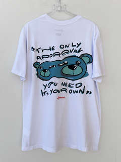 Camiseta Approve Bold Doodle Bear Branca - 512365 - comprar online