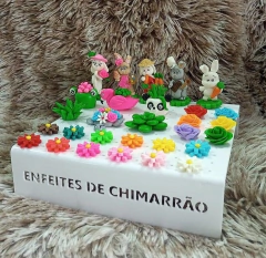 Expositor em Acrílico para Enfeites de Chimarrão 144 Furos - comprar online
