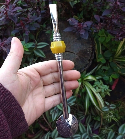 Bomba de Chimarrão Inox " Amarelo " Sextavada 22cm - comprar online