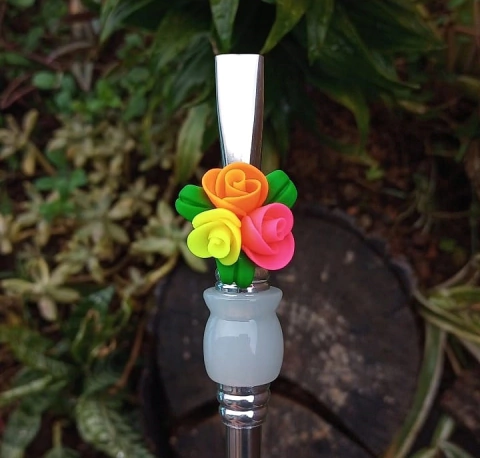 Kit 3 pingentes Biscuit para Bomba " Buque de Rosas " Color Neon