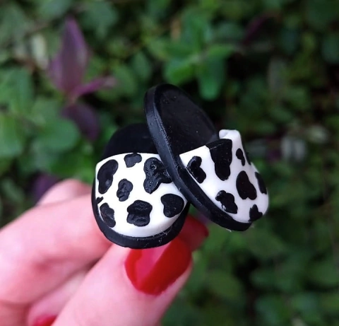 Enfeites de Cuia " Pantufa Vaquinha "