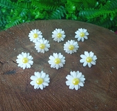 Kit 10 Enfeites Margaridas em Acrílico " Branco "