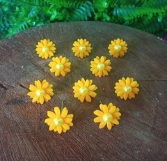 Kit 10 Enfeites Margaridas em Acrílico " Amarelo "