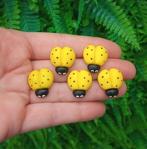 Kit 5 Peças Mini Enfeite " Joaninhas Amarelo "