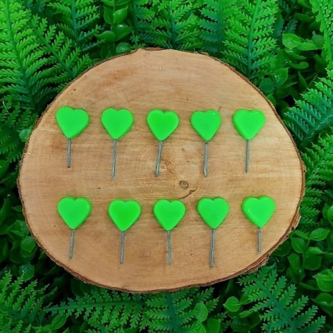 Kit 10 Enfeites de Cuia " Coração Verde Neon "