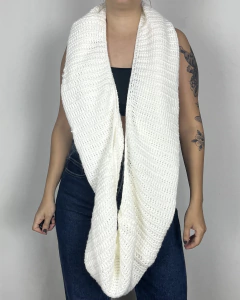 gola branca tricot - Cora Brecho
