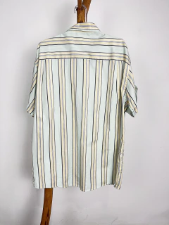 camisa ypslon - M - Cora Brecho