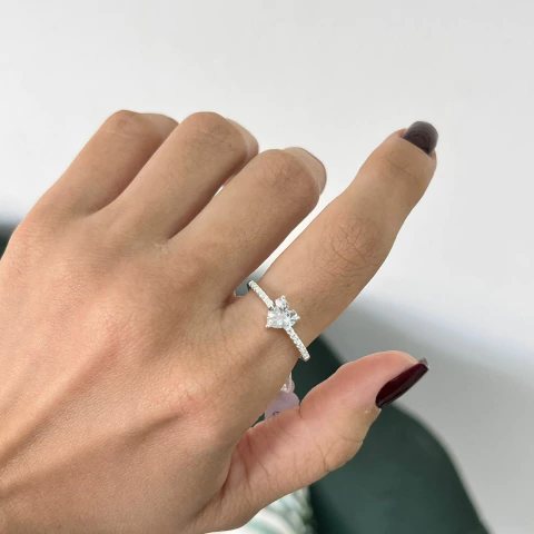 Anel Coração Princesa Cravejado