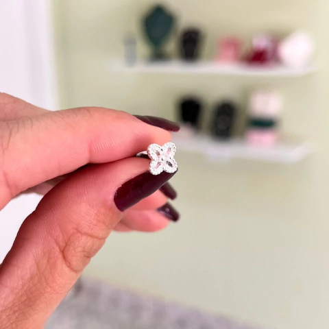 Piercing Flor Cravejado Maior - comprar online