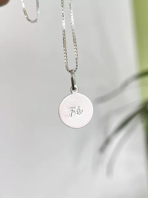 Pingente Medalha “ Fé “