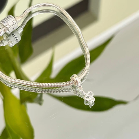 Berloque Cobra - comprar online