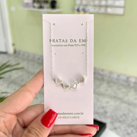 Gargantilha Trevo Coração Madreperóla - comprar online