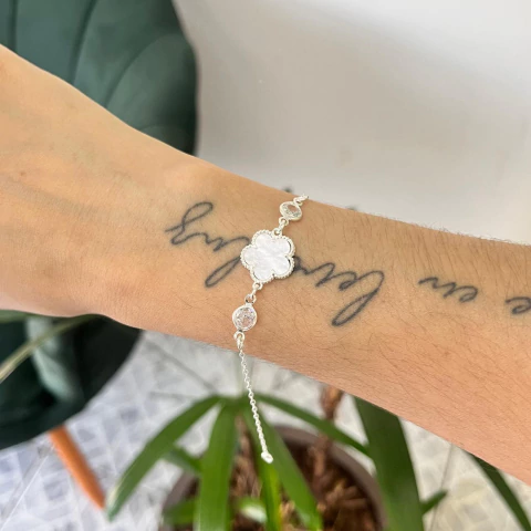 Pulseira Trevo Branco E Zircônia - comprar online