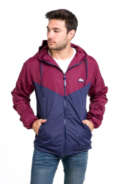 706 - Campera Running combinada en V con capucha, tipo rompevientos