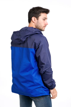 706 - Campera Running combinada en V con capucha, tipo rompevientos - tienda online